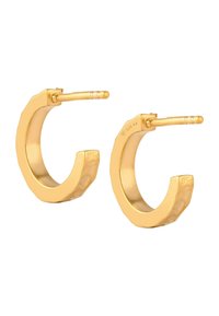 Goldene Creolen mit strukturierter Oberfläche und kantigem Design. Sie verfügen über einen Karabinerverschluss und haben eine glänzende Oberfläche, mit einem Durchmesser von etwa 2 cm.
