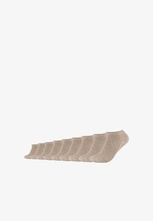 Beige Knöchelsocken in einer Reihe präsentiert, aus weichem Stoff mit glatter Textur und niedrigem Design, das eine einfache, gleichmäßige Farbe zeigt.