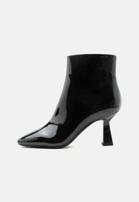 Δεν επιλέχθηκε, black