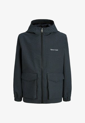 Mørk hættetrøjejakke med fint lyst gittermønster, lynlås foran, to store lommer med klap og teksten "Originals Studio" på brystet.