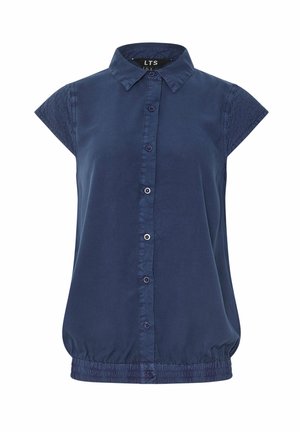Blouse bleu marine à manches courtes, boutonnée sur le devant, col pointu, taille élastiquée, avec un tissu texturé subtil sur les bords des manches.