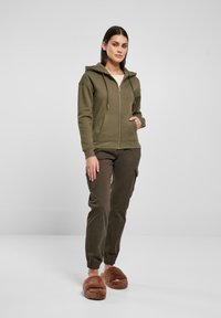 Urban Classics HOODY - Majica s kapuljačom i patentnim zatvaračem - olive