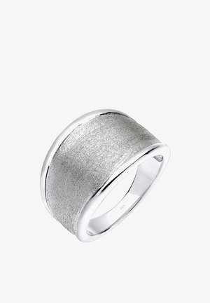 Silberring mit einer strukturierten Mittelband umgeben von glatten, polierten Kanten. Mit "925" gekennzeichnet, was auf die Qualität von Sterlingsilber hinweist.