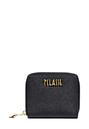 Portafoglio nero compatto realizzato in materiale testurizzato, con un logo dorato sul fronte e una chiusura con zip in metallo dorato.