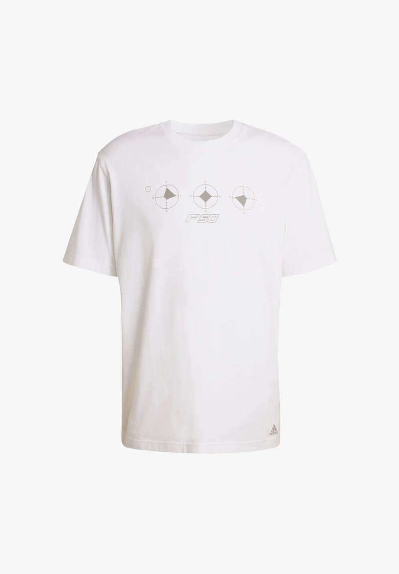 T-shirt in cotone bianco con scollo rotondo, maniche corte e tre grafiche circolari stampate con il testo "F50" sottostante.