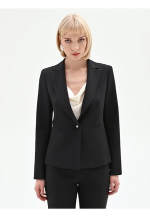 Blazer - black