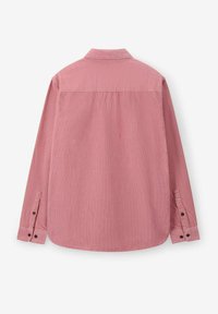 Langsleeve, roze shirt gemaakt van gestructureerde stof, met een klassieke kraag, knoopmanchetten en een verticale streeppatroon.