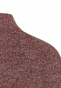 Gebreide trui met een hoge kraag in een bordeauxrode en grijze melange, met een zachte textuur en middelzwaar materiaal.