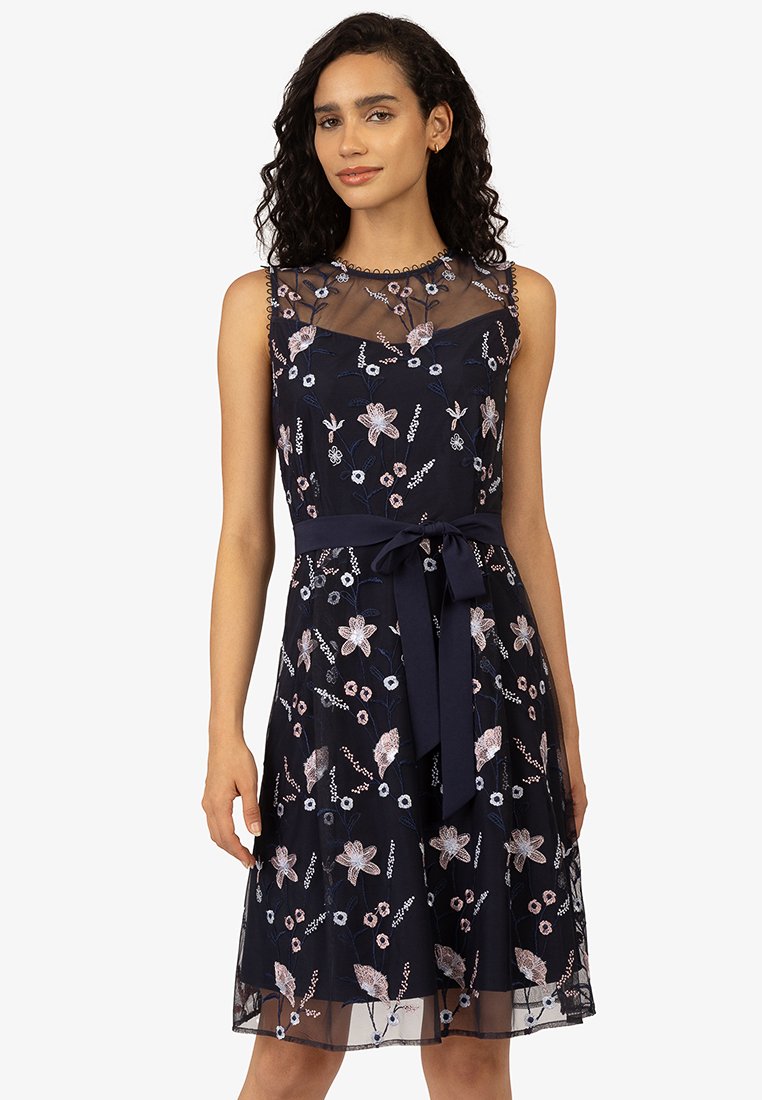 Apart Glamour Cocktailjurk donkerblauw Apart Glamour Cocktailjurk donkerblauw