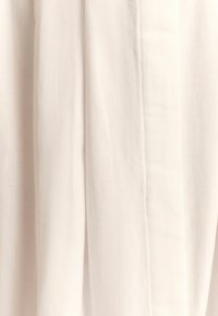 ST MRLO HAVEN - Paitamekko - white