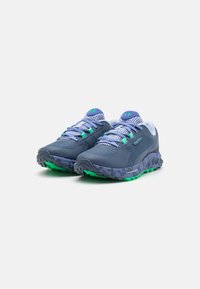 Under Armour BANDIT TRAIL 3 - Metsajooksu tossud - downpour gray/vapor green