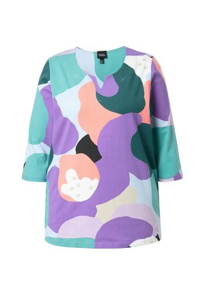 Bunt bedrucktes Oberteil mit abstraktem Muster, dreiviertellangen Ärmeln, rundem Ausschnitt und einer kleinen vorderen Kerbung.