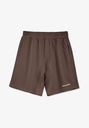 Shorts de sport marron en tissu doux, avec une taille élastique, deux poches latérales et un logo "PEGADOR" blanc sur l'ourlet.