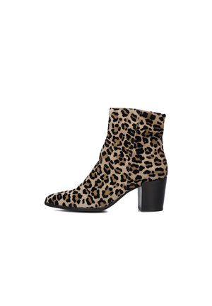Classic ankle boots - beige