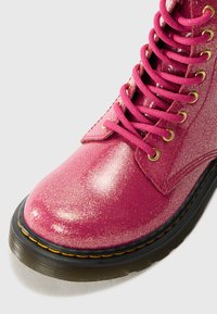 Dr. Martens Bottines - fuchsia/silver-coloured/gold-coloured