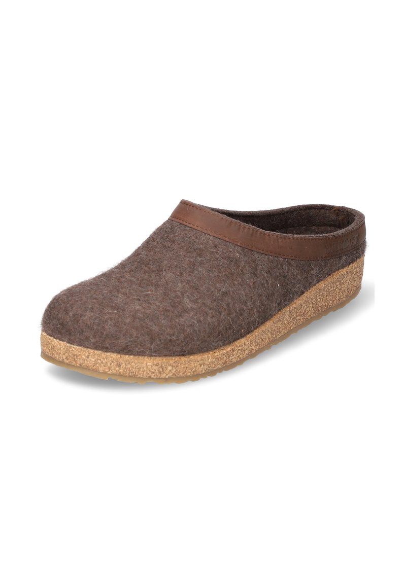 Zoccoli in feltro marrone con suola in sughero e rifiniture in pelle, progettati per il comfort indoor e l'uso casual.