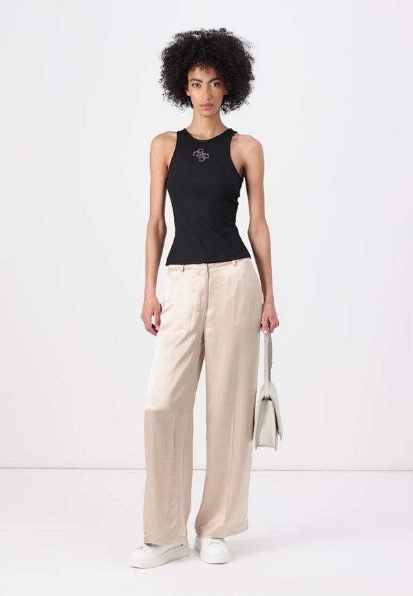 NEW ROUND GUENDALINA  - Top4