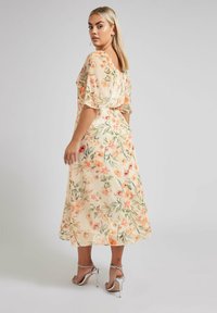 Yours Clothing Vardagsklänning - ivory