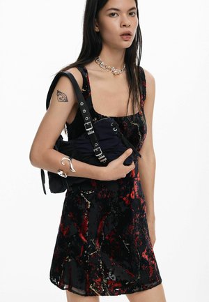 STRAP - Kokteilikleit/peokleit - black