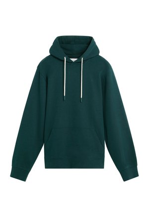 Sudadera verde oscuro de tela suave con un bolsillo frontal, capucha con cordón y puños de canalé. Diseño simple con un mínimo de marca.