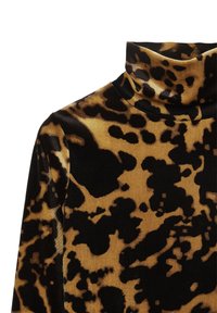 Maglione a collo alto con stampa leopardata marrone e nera, realizzato in morbido tessuto velour, con collo alto e maniche lunghe.