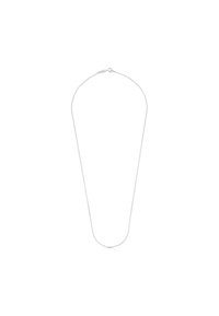 Collar de cadena de plata con un diseño delicado, que presenta una textura suave y un cierre seguro, formando una curva suave a lo largo de su forma.