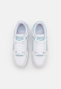 Puma SLIPSTREAM UNISEX - Tossud - white/turquoise surf