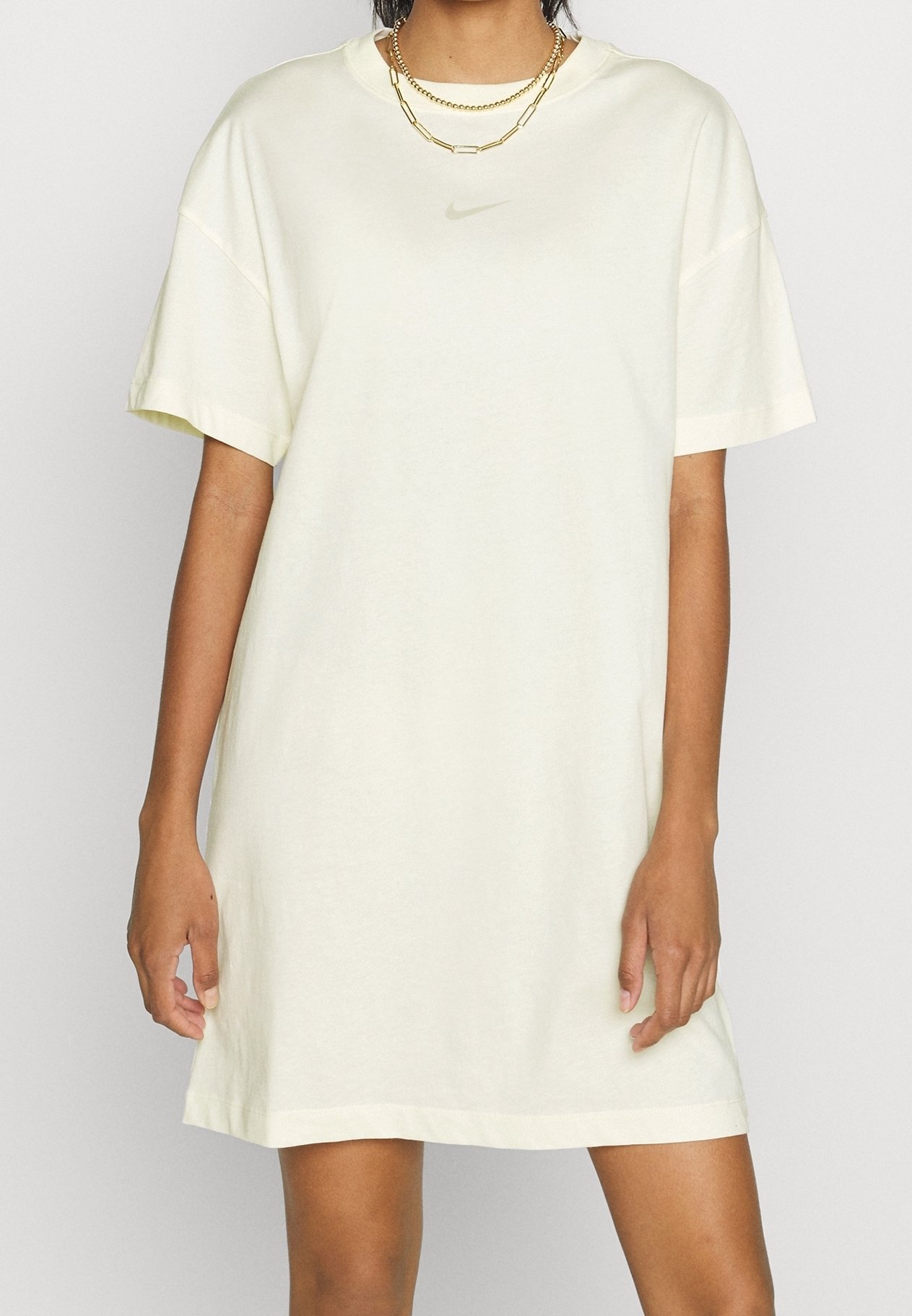 robe t shirt oversize nike