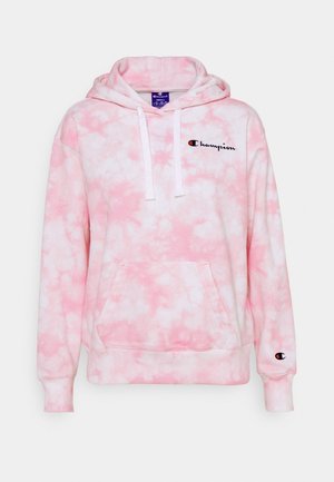 Sudadera de tie-dye rosa y blanca con bolsillo frontal, cordones y logo bordado de Champion en el pecho y el puño de la manga.