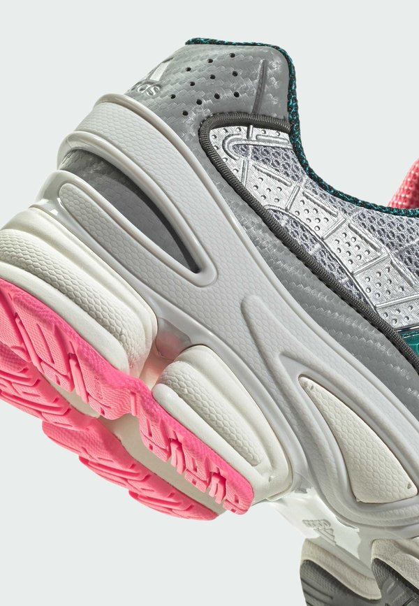 OZWEEGO PRO - Trainers4