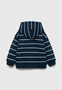 Námořnická modrá mikina s bílými horizontálními pruhy, s kapucí na šňůrku a žebrovanými manžetami a lemem. Měkká, textura látka.