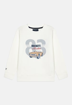 Hvit hettegenser med grafisk design som har teksten "HACKETT London" og en vintage bil. Ribbestrikkede mansjetter og nederkant, myk tekstur.
