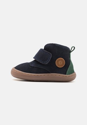 WIRT BAREFOOT UNISEX - Zapatos de bebé - marino