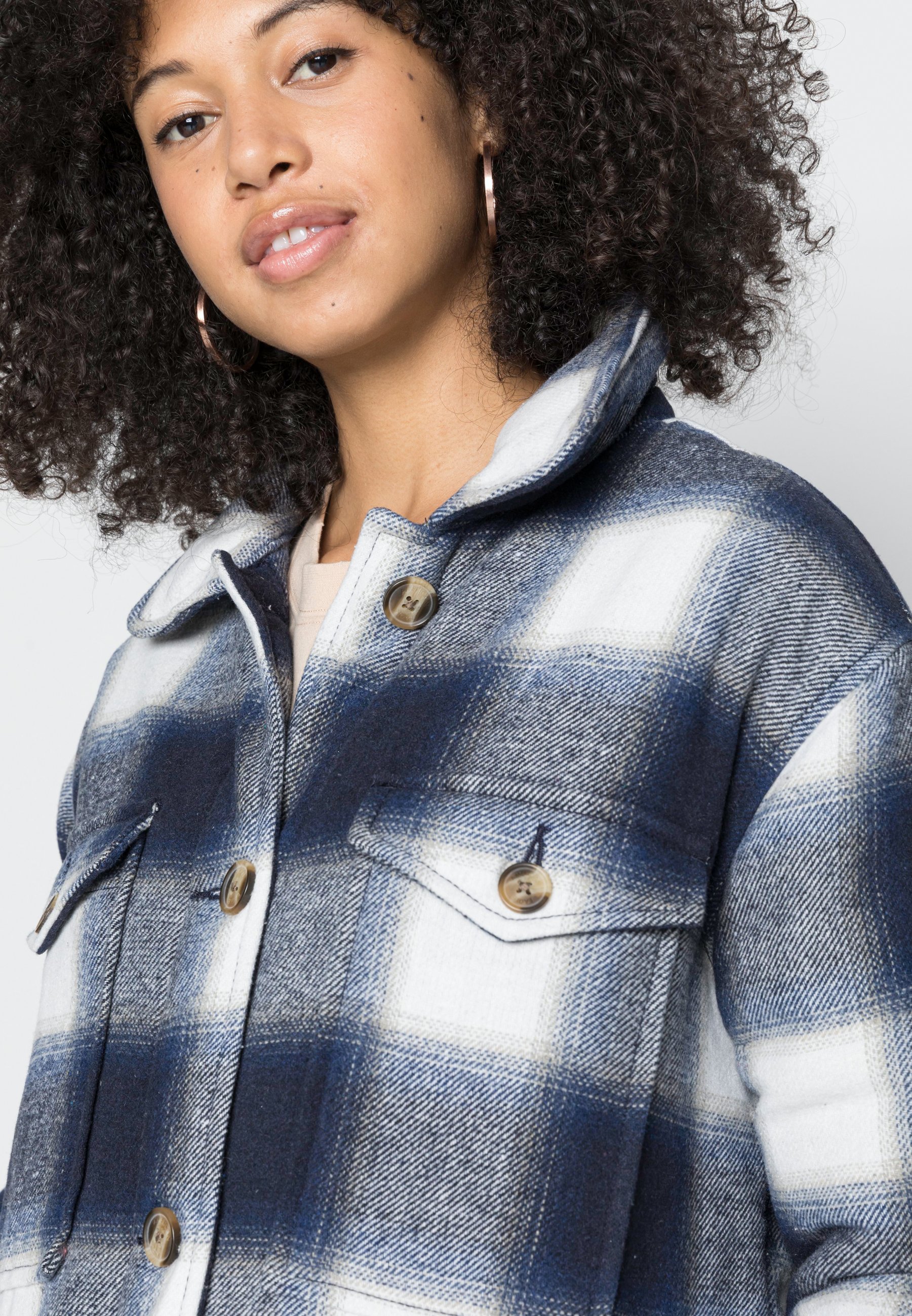 American Eagle SHERPA LINED PLAID 