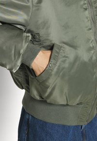 Alpha Industries B 15 - Talvitakki - vintage green