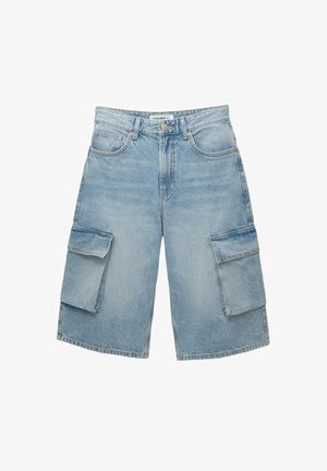 Denim cargo shorts i ljusblått med en blekt finish, som har två sidofickor och standard fram- och bakfickor.