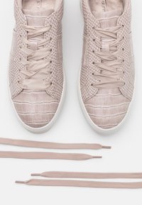 Tamaris Trainers - taupe