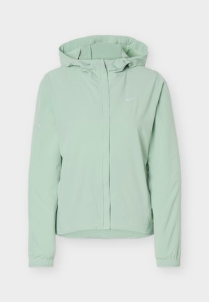 Hellgrüne Kapuzenjacke mit Frontreißverschluss, elastischen Bündchen und kleinem weißen Nike-Logo auf der Brust.