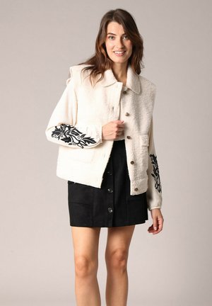 FERDJY - Veste sans manches - creme