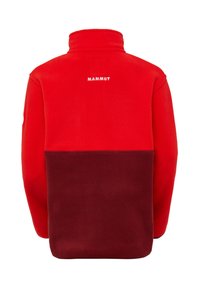 Pullover in pile rosso con colletto alto, caratterizzato da una sezione inferiore color maroon e un logo "MAMMUT" bianco sul retro. Tessuto morbido, vestibilità rilassata.
