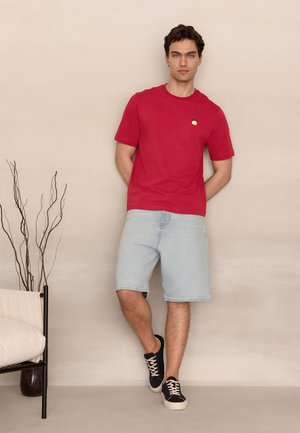 Next, - T-shirt basic