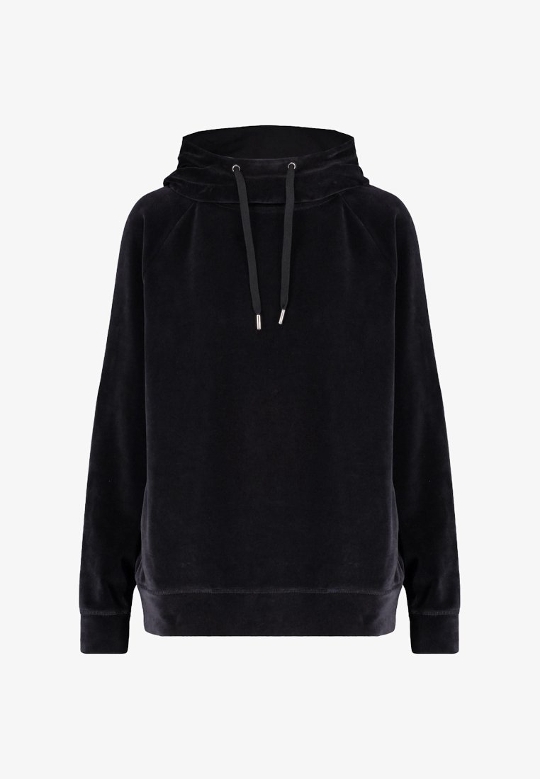 Sudadera de forro polar negra con cuello tipo capucha, cordones ajustables y puños acanalados. La textura suave y el corte holgado aumentan la comodidad.