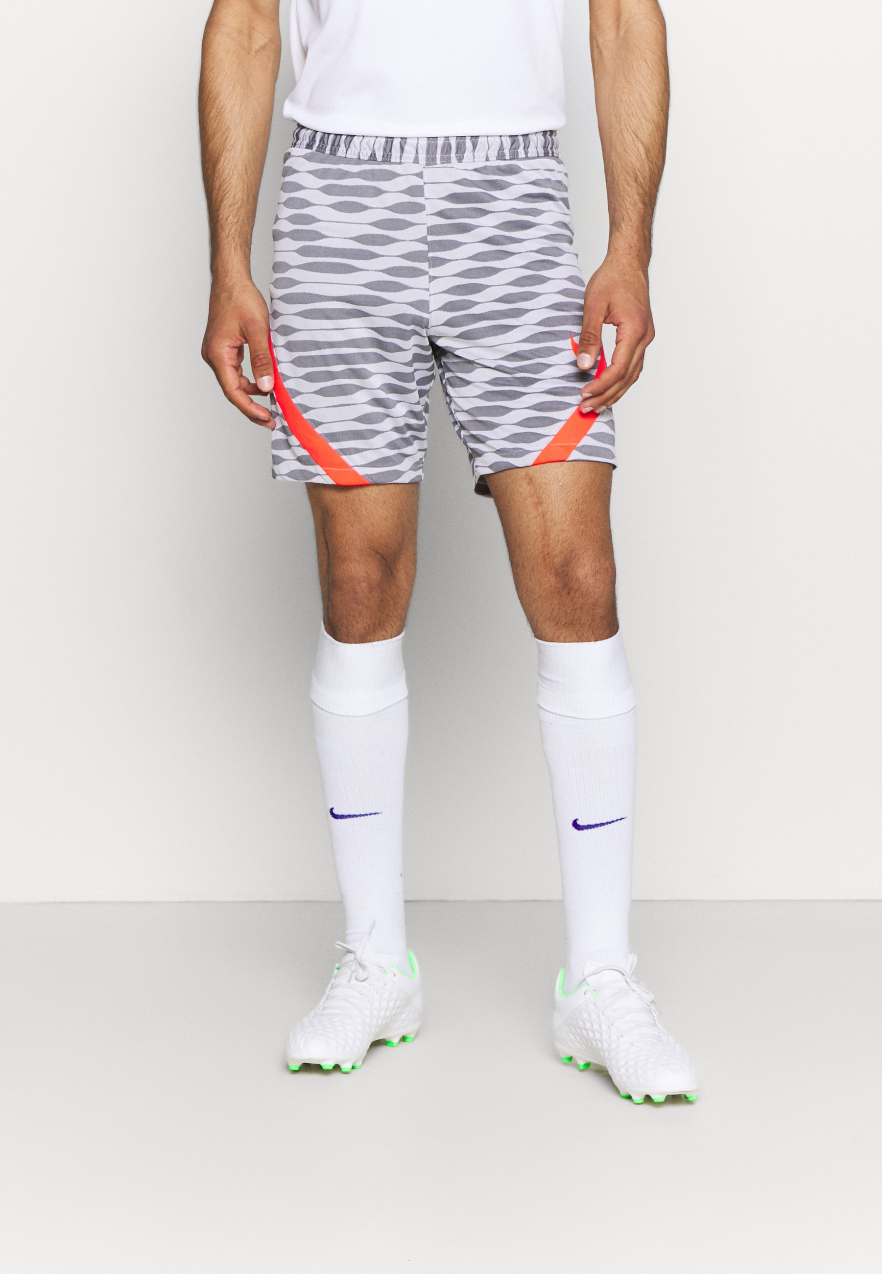 Nike Performance STRIKE SHORT - Sports 