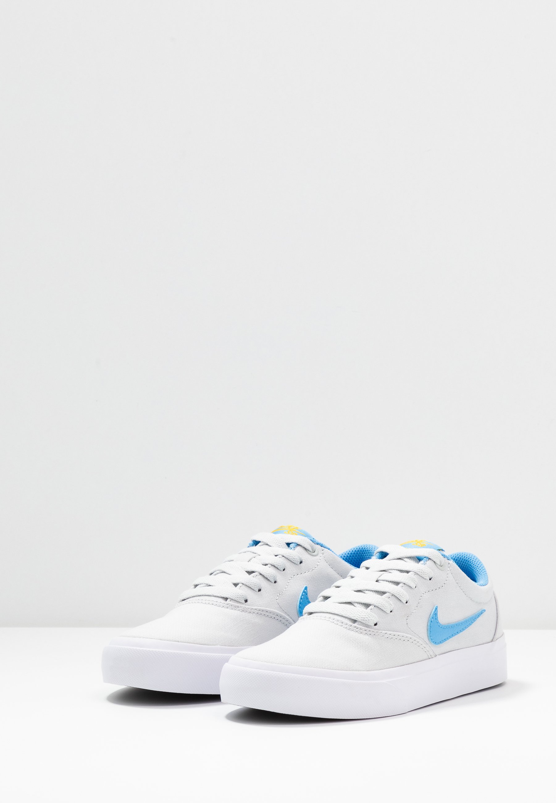 Nike SB CHARGE Joggesko photon dustuniversity blue Nike SB CHARGE Joggesko photon dustuniversity blue