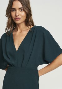 TUSSAH VALARIE MIDI - Dnevna obleka - emerald