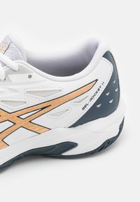 ASICS GEL-ROCKET 11 - Volleybalschoenen - white/pure gold
