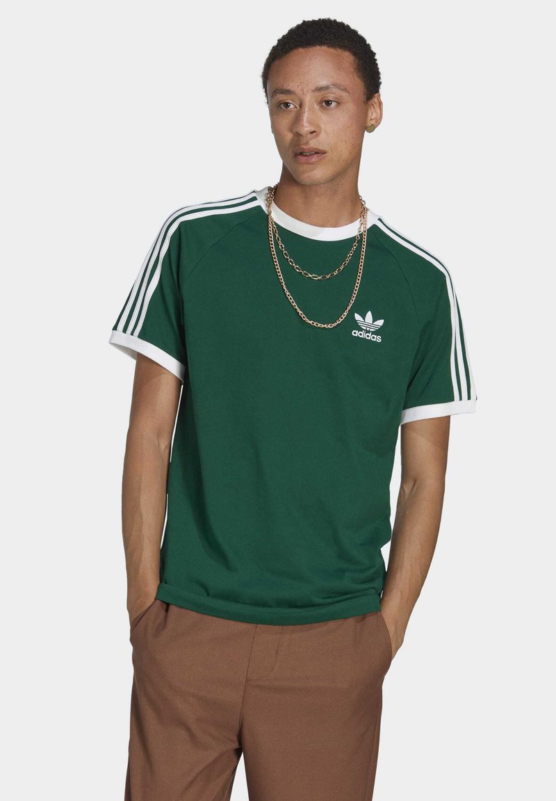 adidas Originals STRIPES TEE - Nyomott mintás póló - dark green