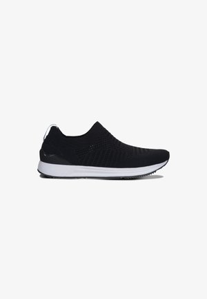Sorte slip-on sko med en tekstureret strikoverdel, hvid mellemsål og slidstærk gummisål. Har et minimalistisk design og en løftestrop.