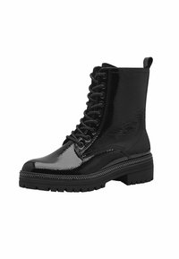 Botte cheville en cuir verni noir à lacets avec une semelle épaisse, des coutures décoratives et une tirette à l'arrière pour un enfilage facile.