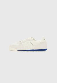Επιλέχθηκε, white/off white